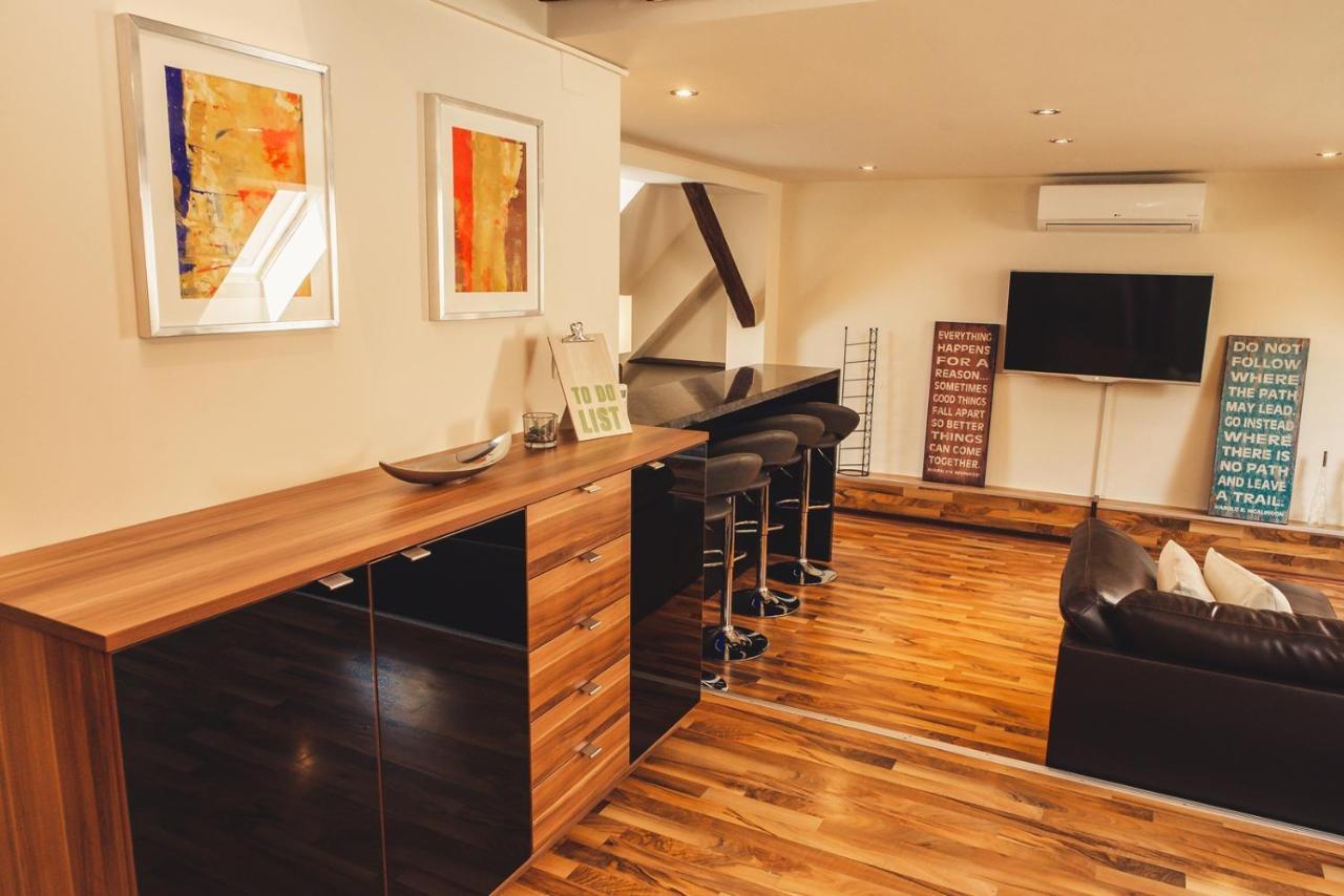 Skol Apartment S Parkiriscem Celje Esterno foto